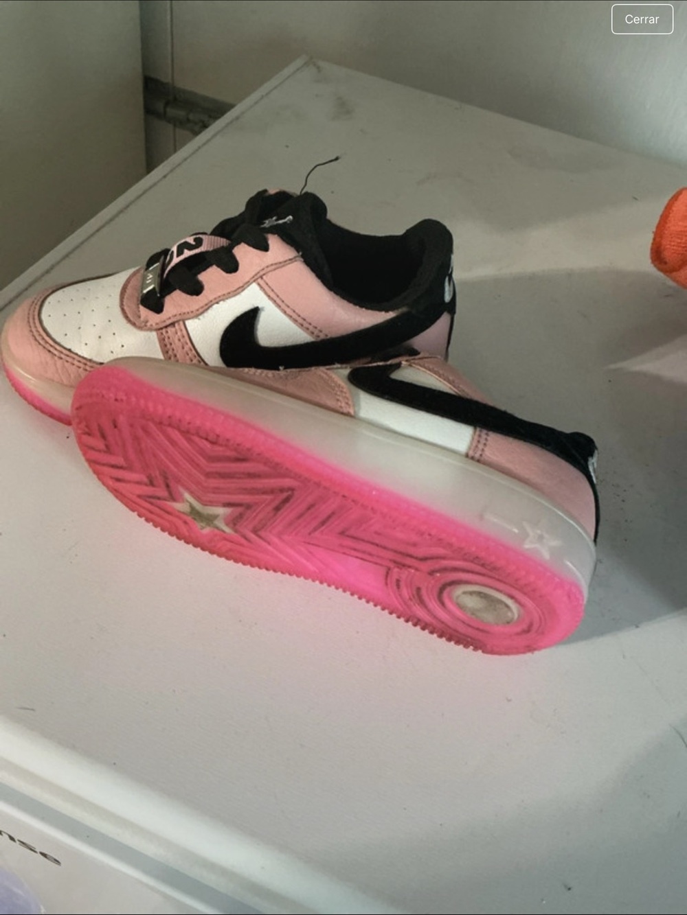 Nike Kids Pink, White & Black Low-Top Sneakers - Picture 3 of 6